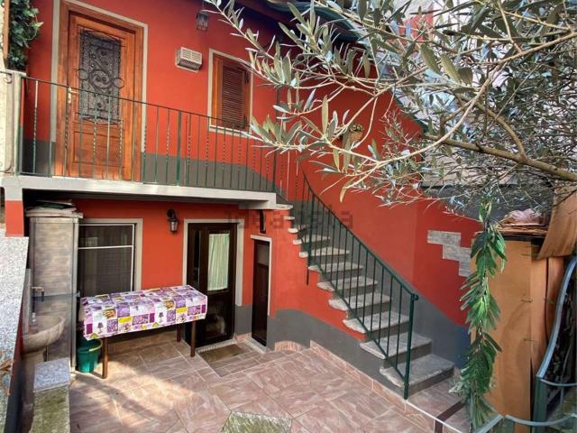 Casa in vendita a Colazza, Novara