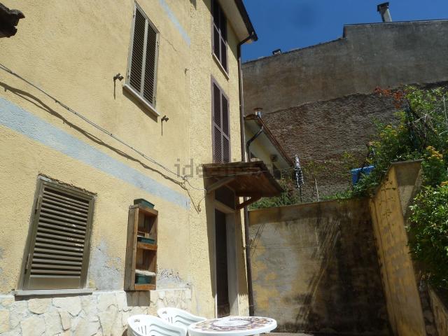 Casa in vendita a Carsoli, Abruzzo