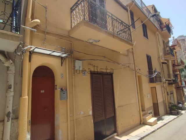 Casa in vendita a Montelepre, Sicilia