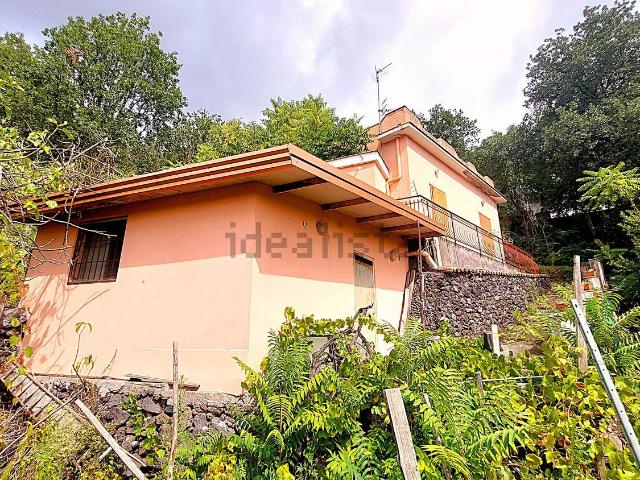 Casa in vendita a Petrulli, Zafferana Etnea