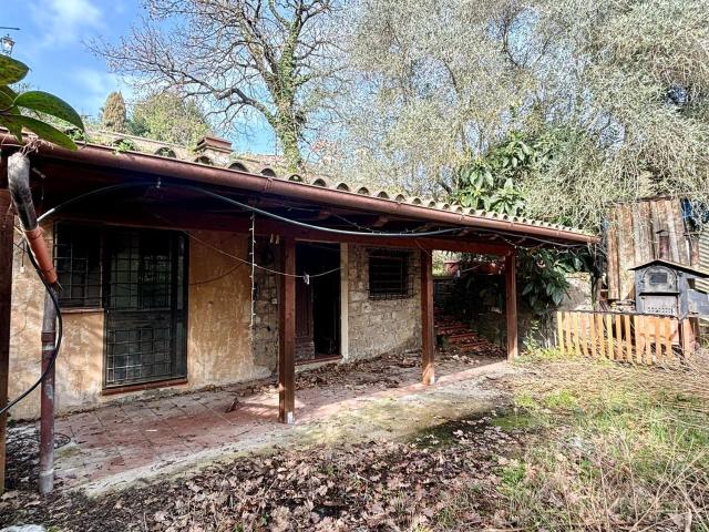 Casa in vendita a Bassano In Teverina, Lazio