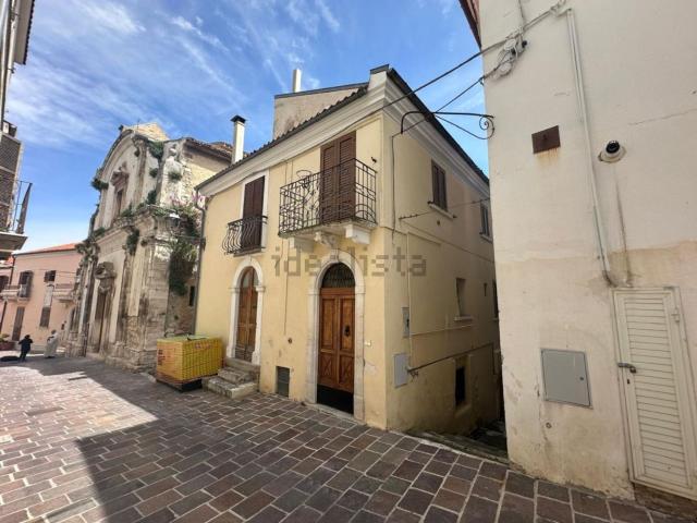 Casa in vendita a San Valentino In Abruzzo, Abruzzo