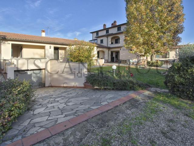 Casa in vendita a Palazzo Del Pero, Toscana