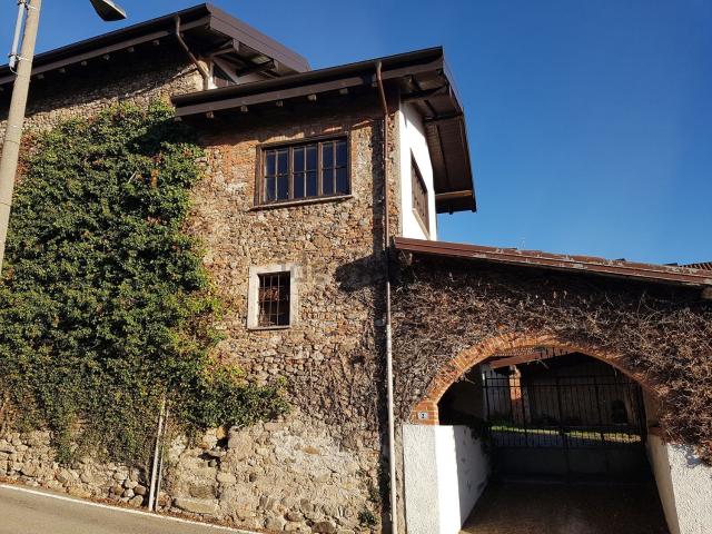 Casa in vendita a Piemonte, Novara