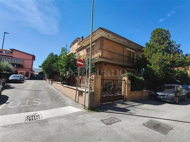 Casa in vendita a Roma Capitale, Lazio
