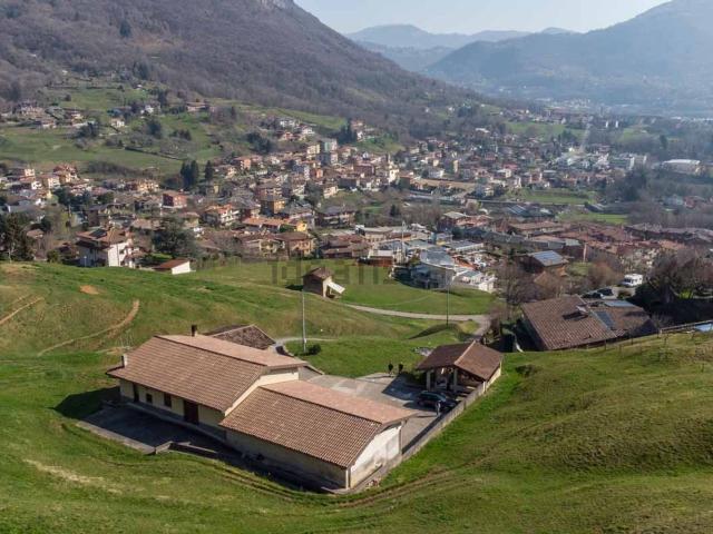 Casa in vendita a Albino, Lombardia