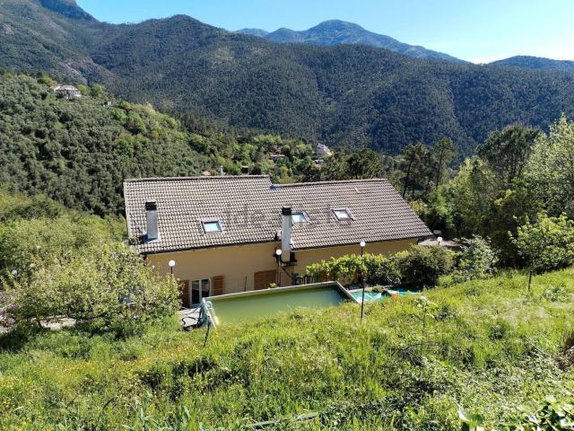 Casa in vendita a Verici superiore, Casarza Ligure