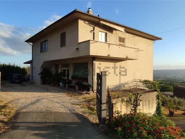 Casa in vendita a Montecchio, Umbria