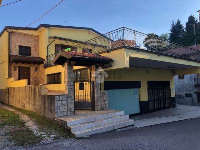 Casa in vendita a Prezzate, Mapello