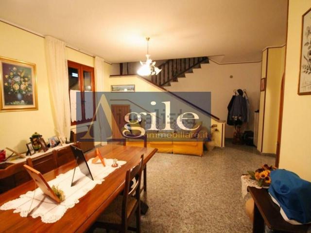 Casa in vendita a Fonte d'Ercole, Montalto delle Marche