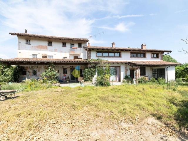Casa in vendita a Piemonte, Novara
