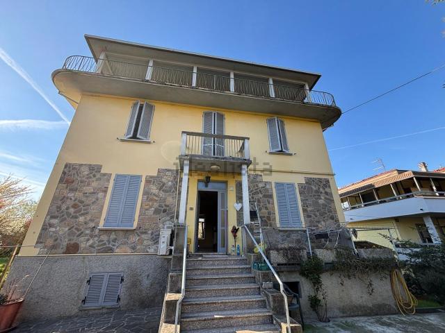 Casa in vendita a Collecchio, Reggio Emilia