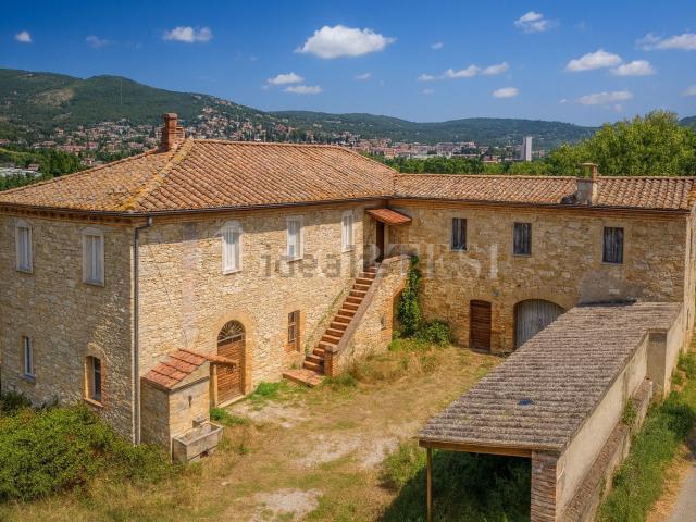 Casa in vendita a Corciano, Umbria