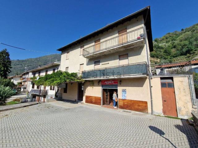 Casa in vendita a Ardenno, Lombardia