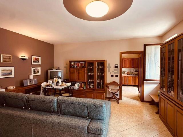 Casa in vendita a Cereta, Volta Mantovana