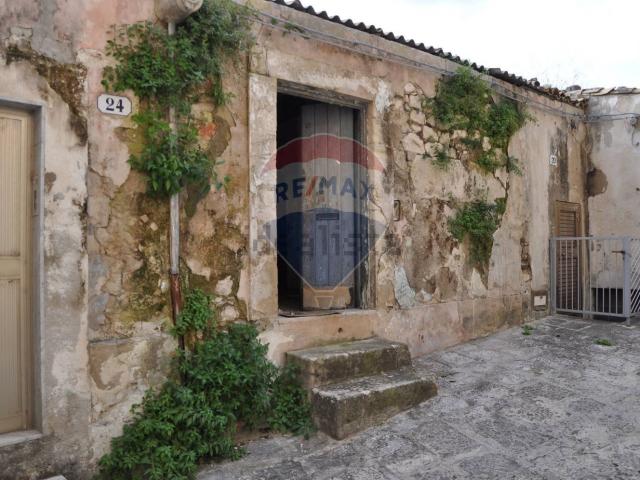 Casa in vendita a Ragusa Ibla, Ragusa