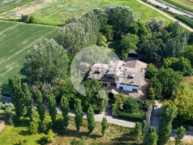 Casa in vendita a San Prospero Strinati, Re
