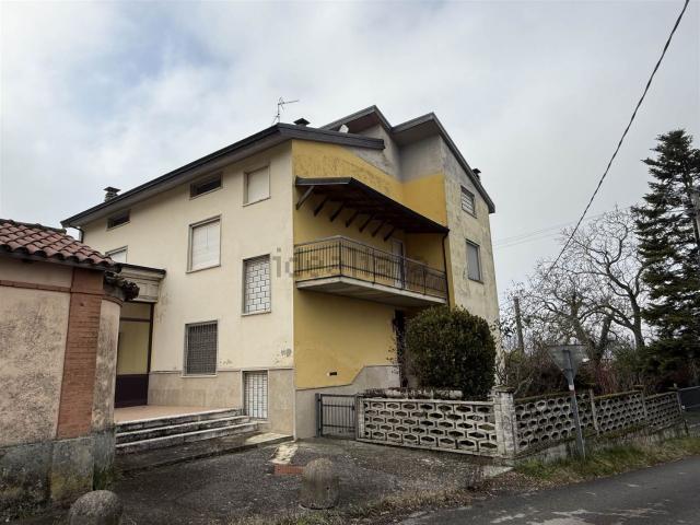 Casa in vendita a Lugagnano Val D'arda, Reggio Emilia