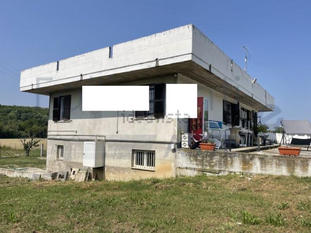 Casa in vendita a Tortoreto, Teramo