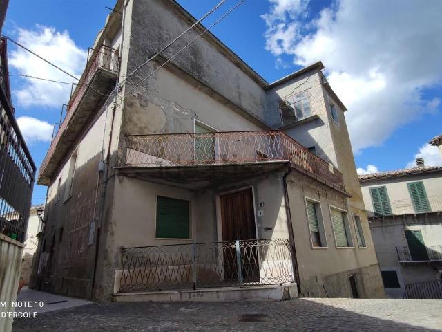 Casa in vendita a Montemitro, Molise