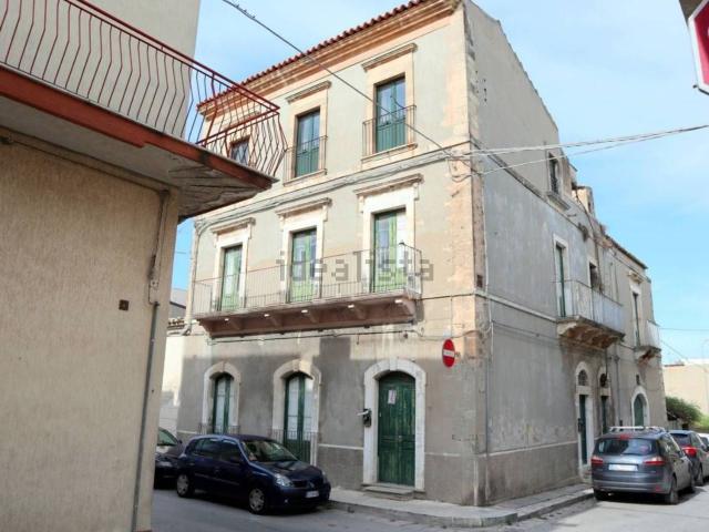 Casa in vendita a Santa Croce Camerina, Sicilia