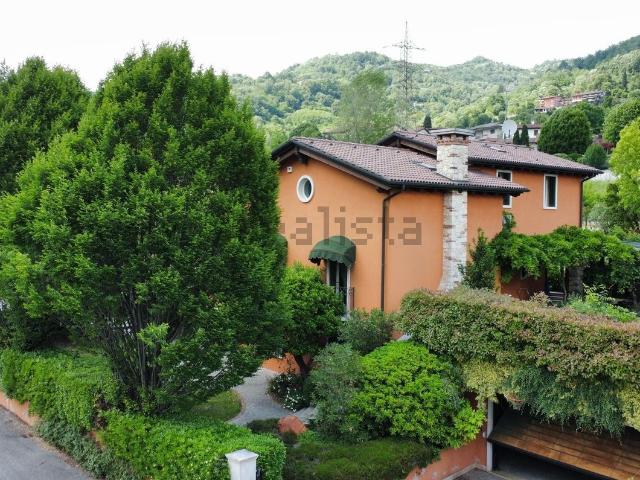 Casa in vendita a Chiampo, Veneto