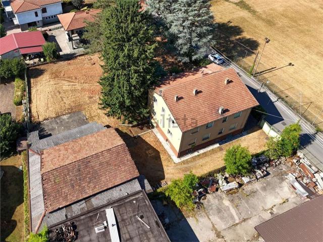 Casa in vendita a Vergiate, Lombardia