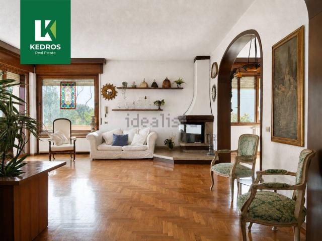 Casa in vendita a Biumo Superiore, Varese