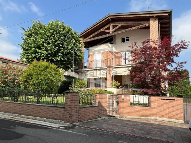 Casa in vendita a Val d’Enza, Re