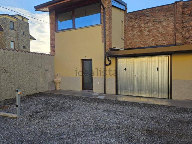 Casa in vendita a Ciserano, Bergamo