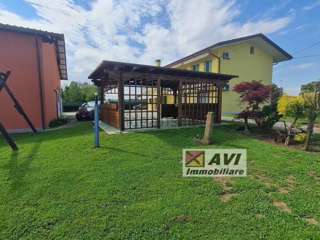Casa in vendita a Trebaseleghe, Veneto