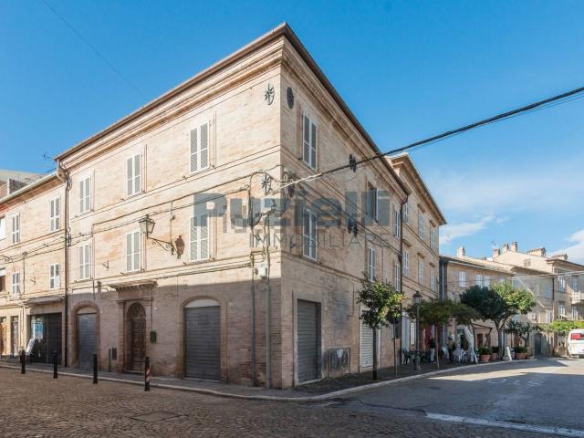 Casa in vendita a Marche, Fermo