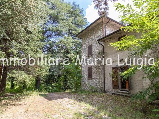 Casa in vendita a Terenzo, Reggio Emilia