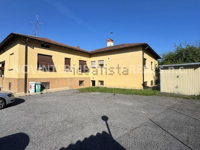 Casa in vendita a Varese, Lombardia