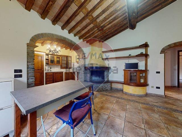 Casa in vendita a Azzano, Seravezza