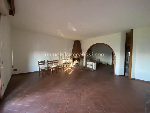 Casa in vendita a Fontanelle, Prato