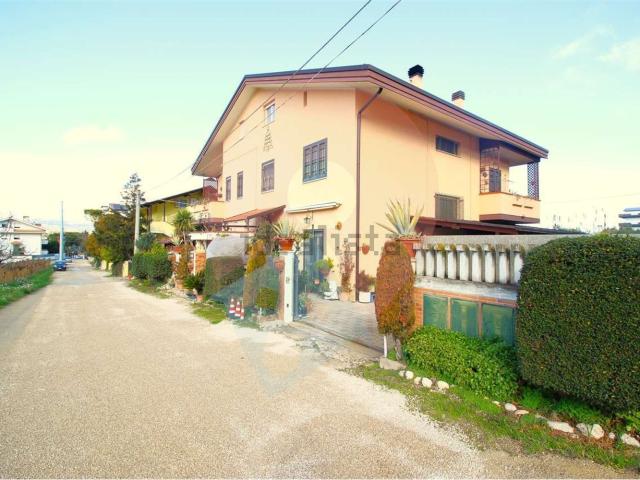 Casa in vendita a Montesilvano, Abruzzo