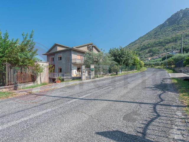 Casa in vendita a Roccasecca, Lazio