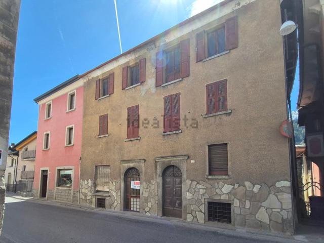 Casa in vendita a Comunità montana della valle Camonica, Vezza D'oglio