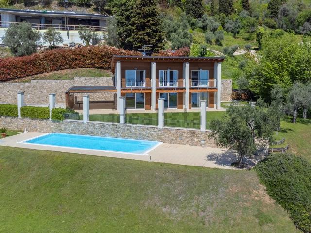 Casa in vendita a Comunità Montana Parco Alto Garda bresciano, Gardone Riviera