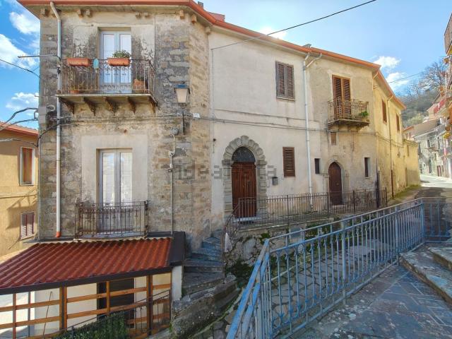 Casa in vendita a Tortorici, Sicilia