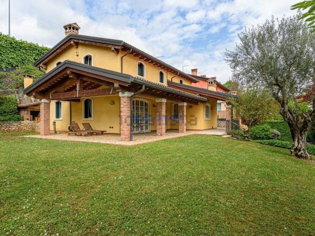 Casa in vendita a Sarcedo, Veneto