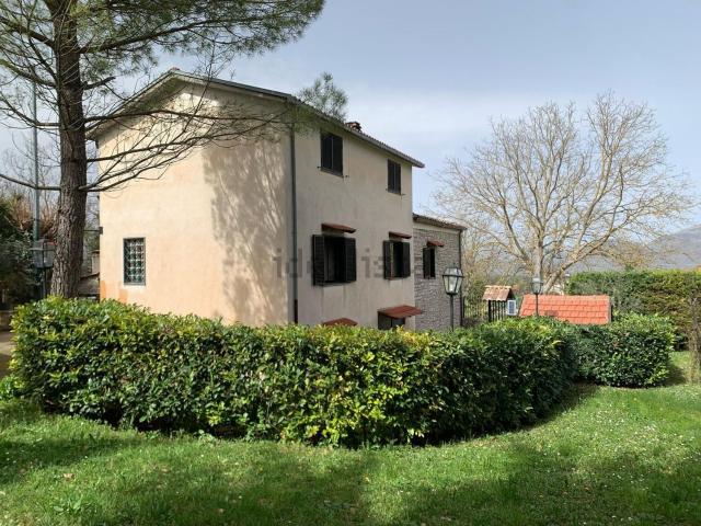 Casa in vendita a Pettoranello Del Molise, Molise