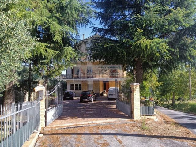 Casa in vendita a Marche, Macerata
