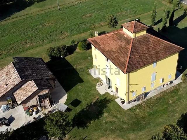 Casa in vendita a Sesso, Re