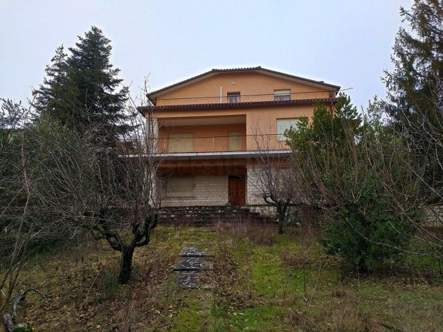 Casa in vendita a Pozzo, Marche