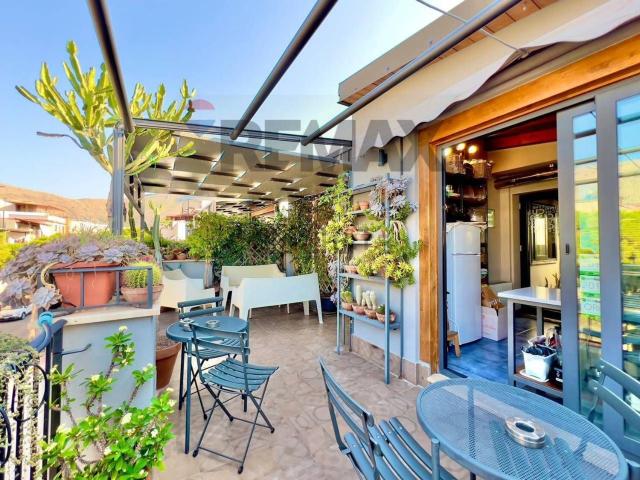 Casa in vendita a Terrasini, Palermo