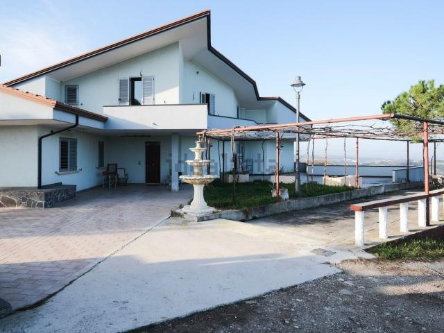 Casa in vendita a Santa Maria del Monte, Saludecio