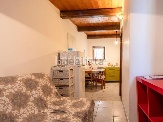 Casa in vendita a Centro storico, Marche
