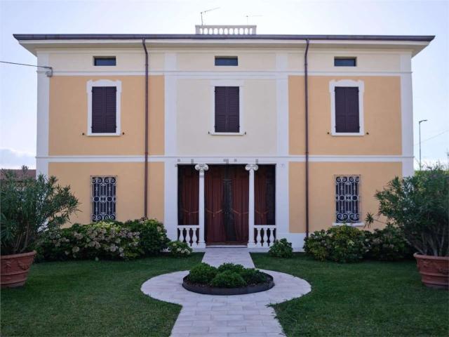 Casa in vendita a Sustinente, Lombardia